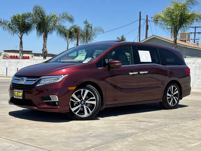 2018 Honda Odyssey Elite photo 2