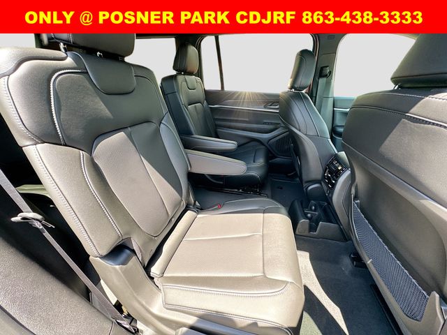 2025 Jeep Grand Cherokee Limited photo 25