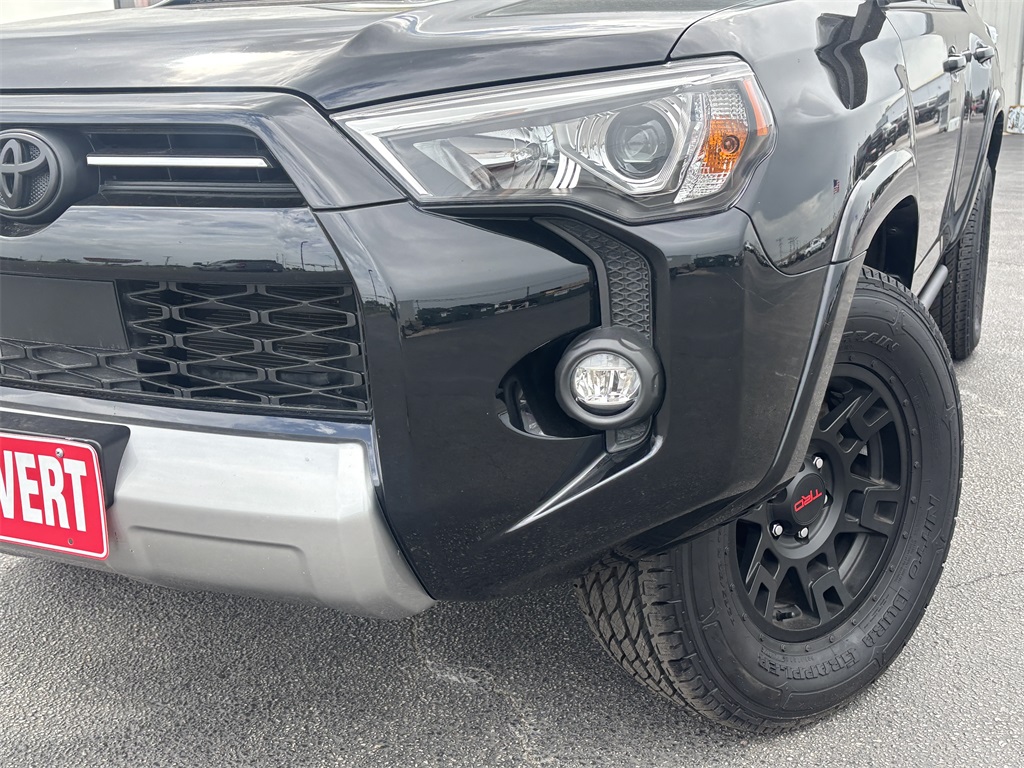 2023 Toyota 4Runner TRD Off-Road Premium photo 2