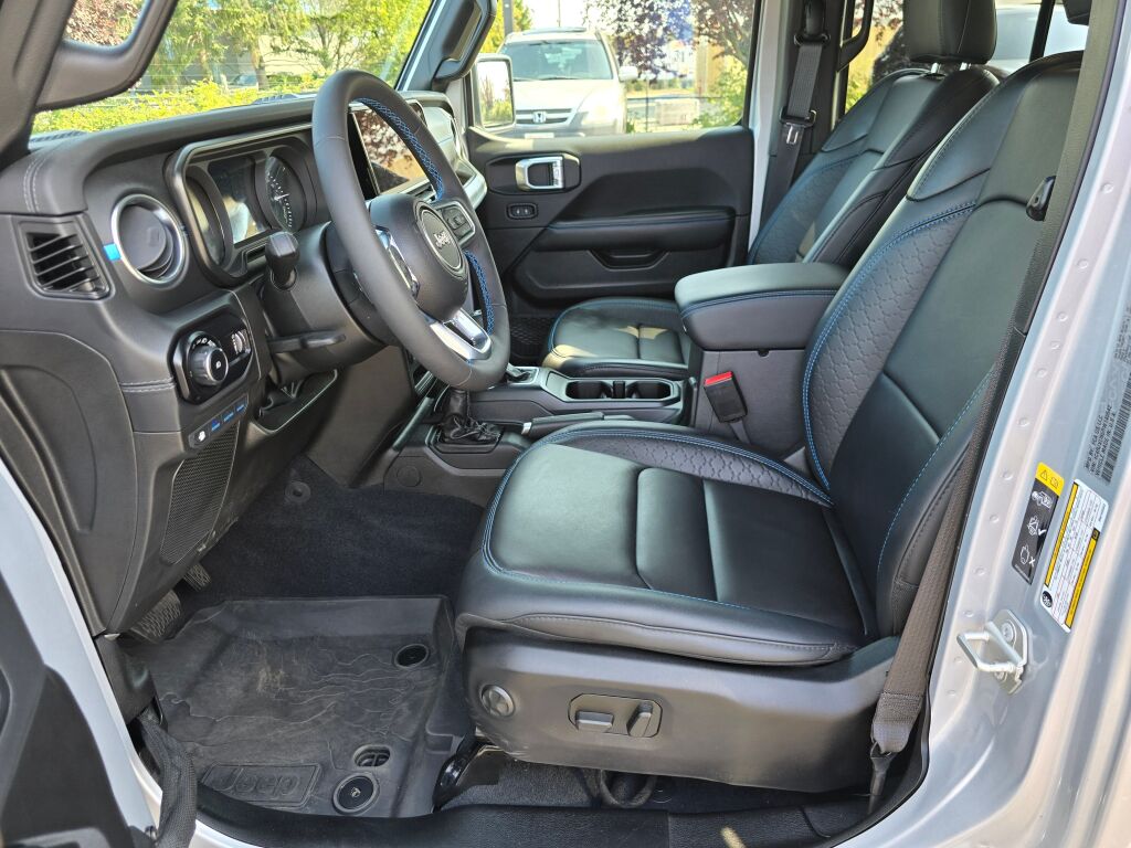 2024 Jeep Wrangler High Altitude 4xe photo 19