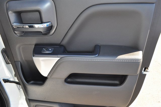 2019 Chevrolet Silverado LT photo 25