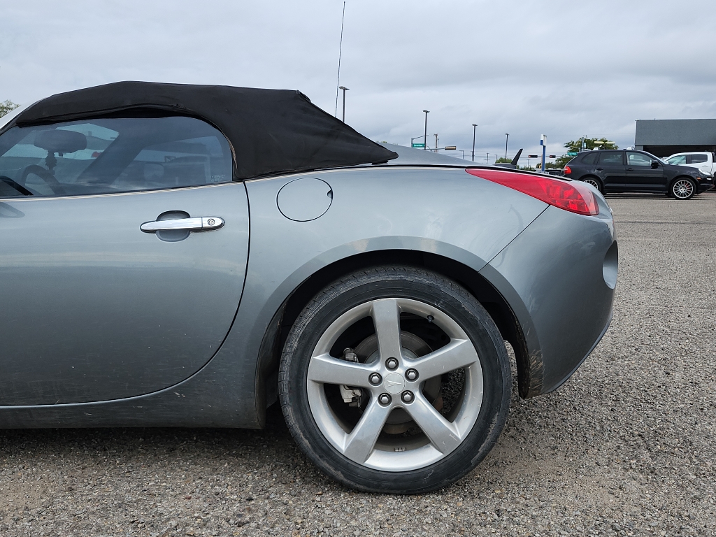 2007 Pontiac Solstice Base photo 9