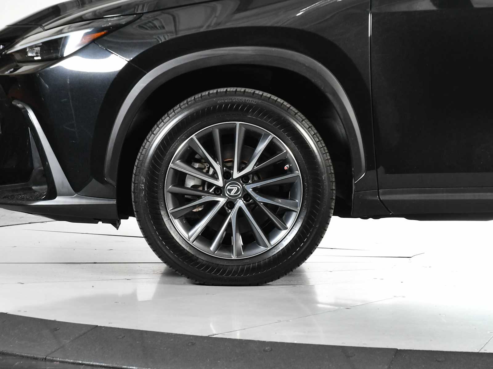 2022 Lexus NX 350 Premium AWD photo 3