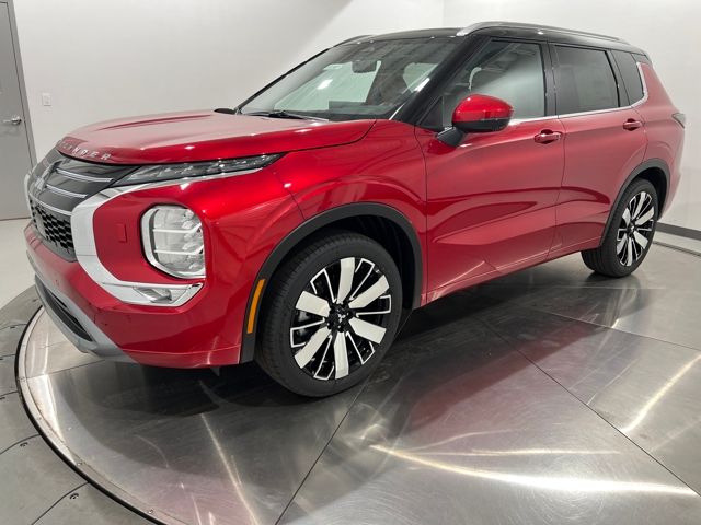 2025 Mitsubishi Outlander SEL's photo