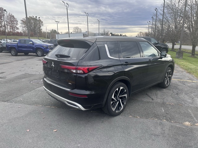 2023 Mitsubishi Outlander SEL 40th Anniversary Edition photo 3