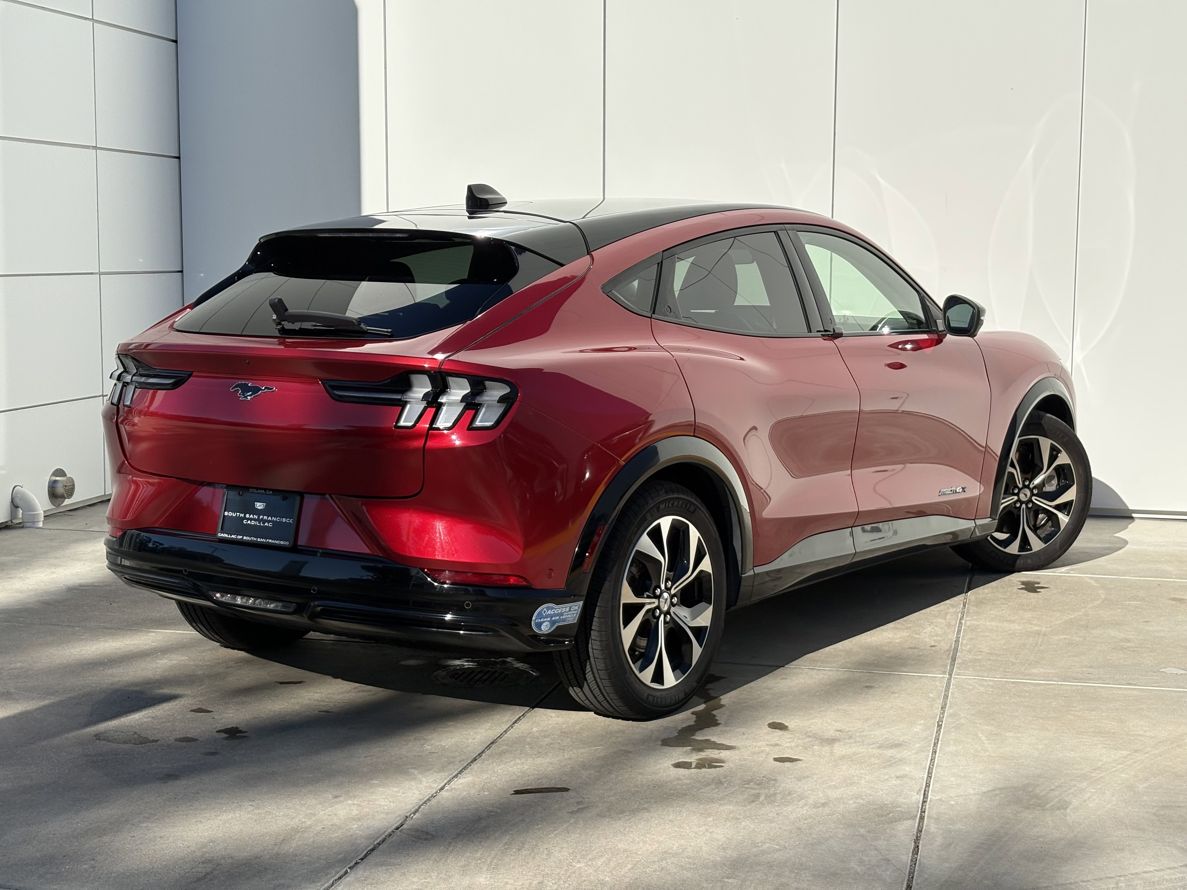 2021 Ford Mustang Mach-E Premium photo 6
