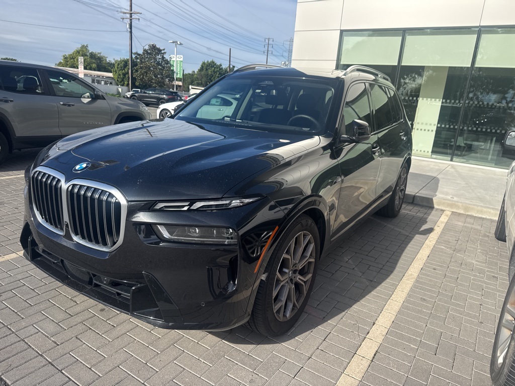 2024 BMW X7 40i's photo
