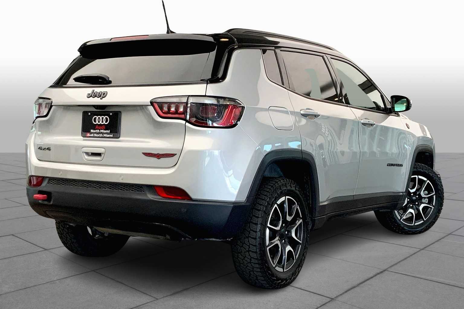 2024 Jeep Compass Trailhawk photo 10