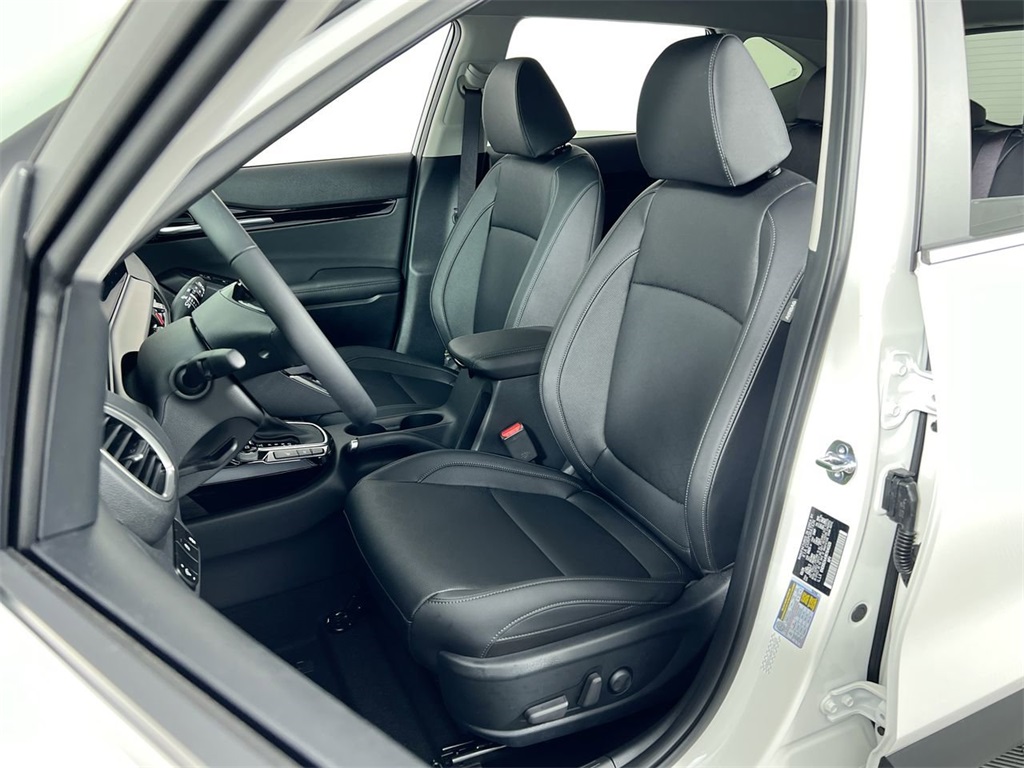 2026 Kia Seltos EX photo 12