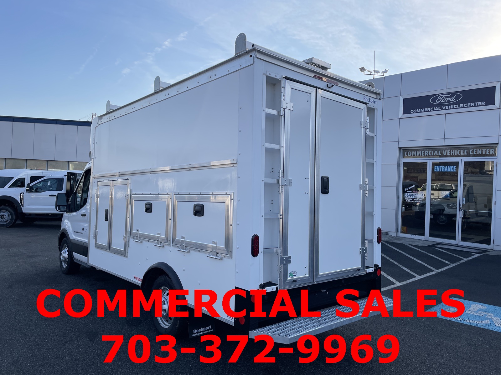 2024 Ford Transit photo 4