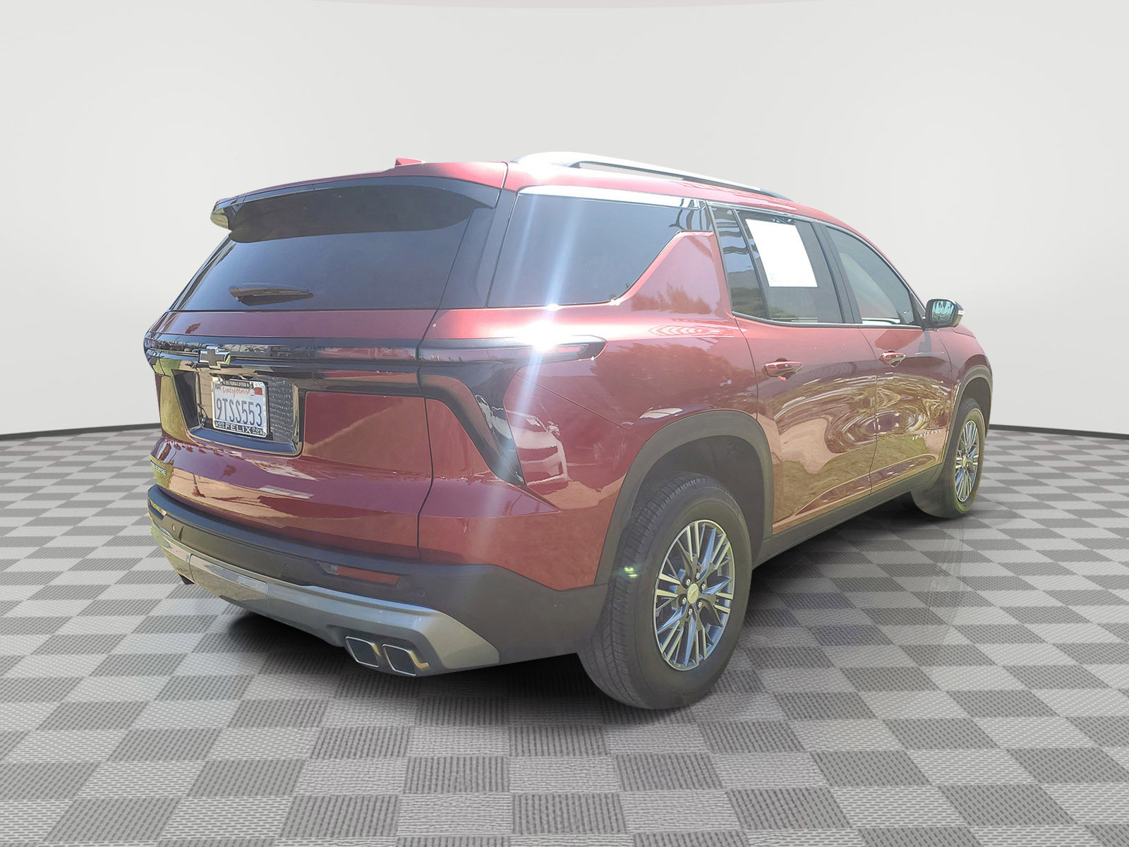 2025 Chevrolet Traverse photo 2