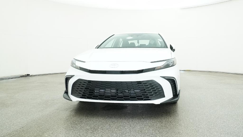 2025 Toyota Camry SE photo 3