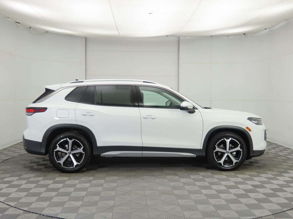 2025 Volkswagen Tiguan SE photo 5