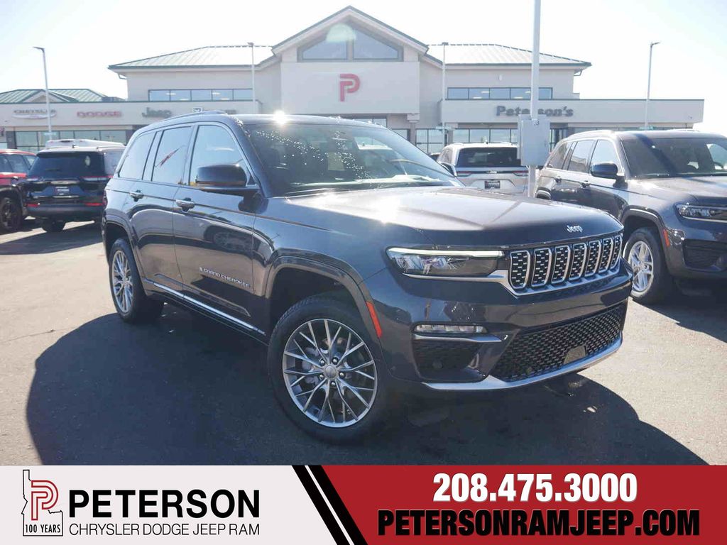 2025 Jeep Grand Cherokee Summit's photo