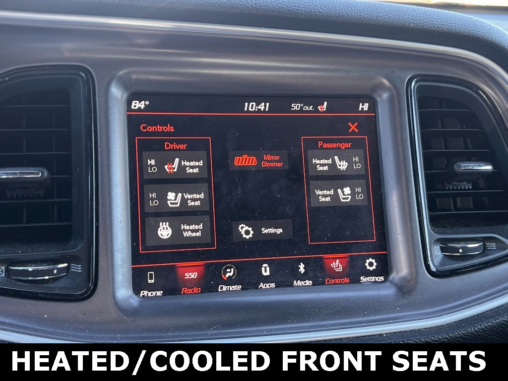 2019 Dodge Challenger SXT photo 3