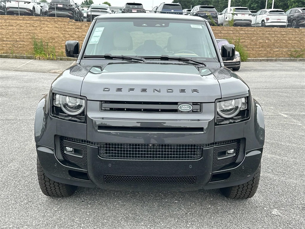 2025 Land Rover Defender 110 X-Dynamic SE photo 11