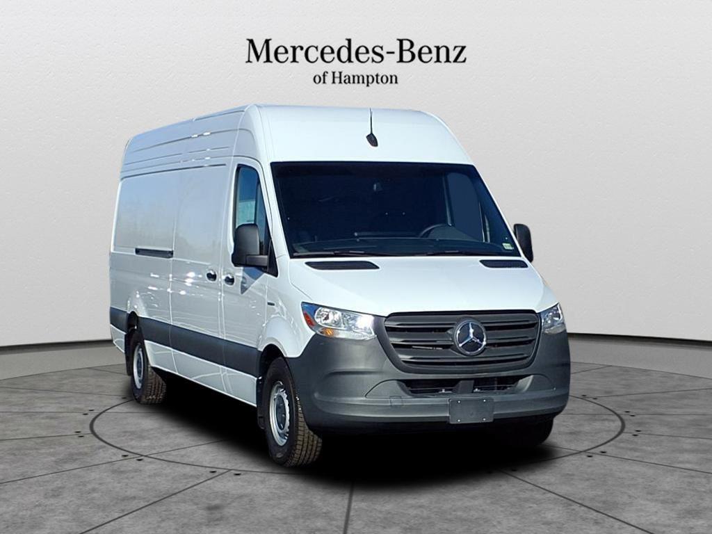 2024 Mercedes-Benz eSprinter Cargo Van Base's photo