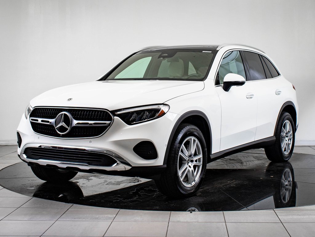 2025 Mercedes-Benz GLC Base's photo