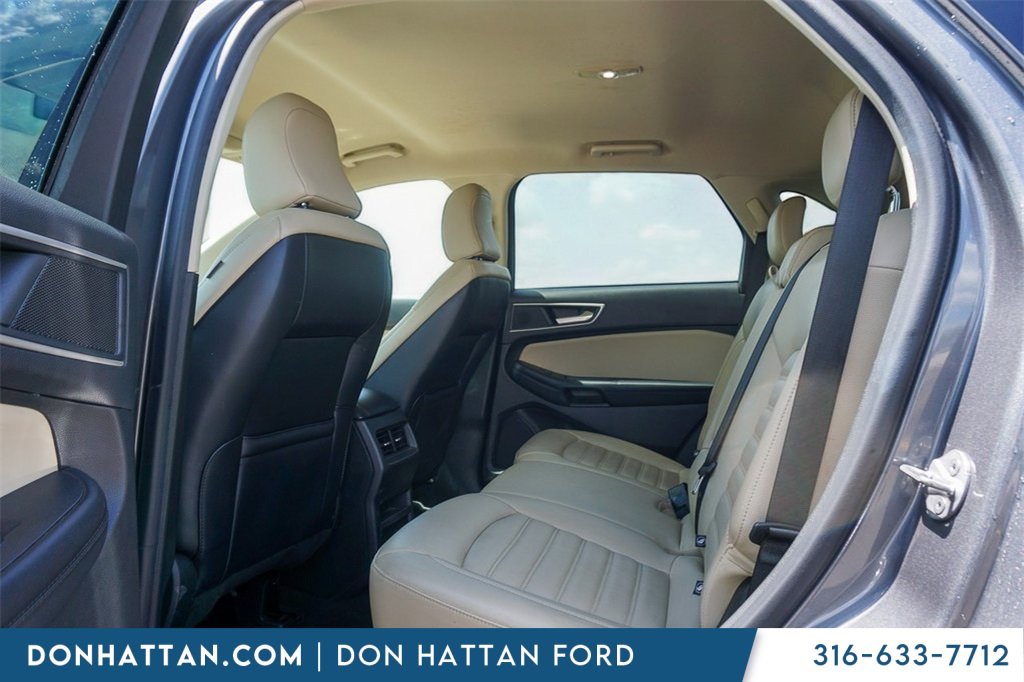 2022 Ford Edge SEL photo 20