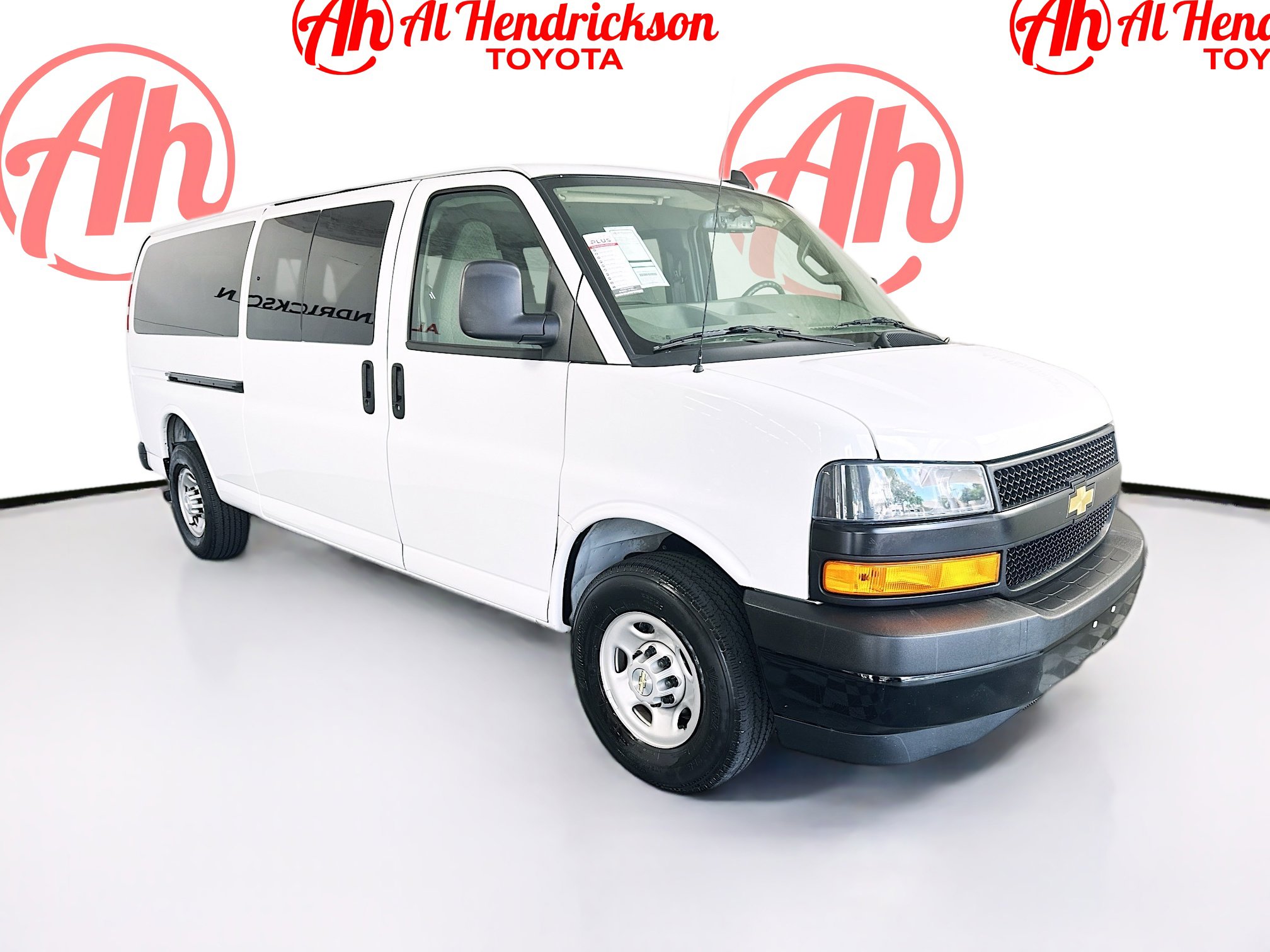 2023 Chevrolet Express Passenger LS's photo