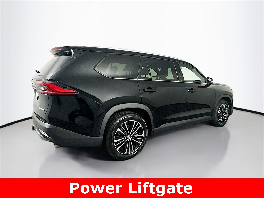 2024 Toyota Highlander Hybrid Platinum photo 11