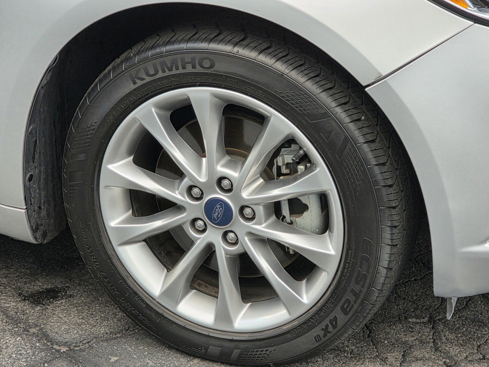 2017 Ford Fusion Energi SE photo 8