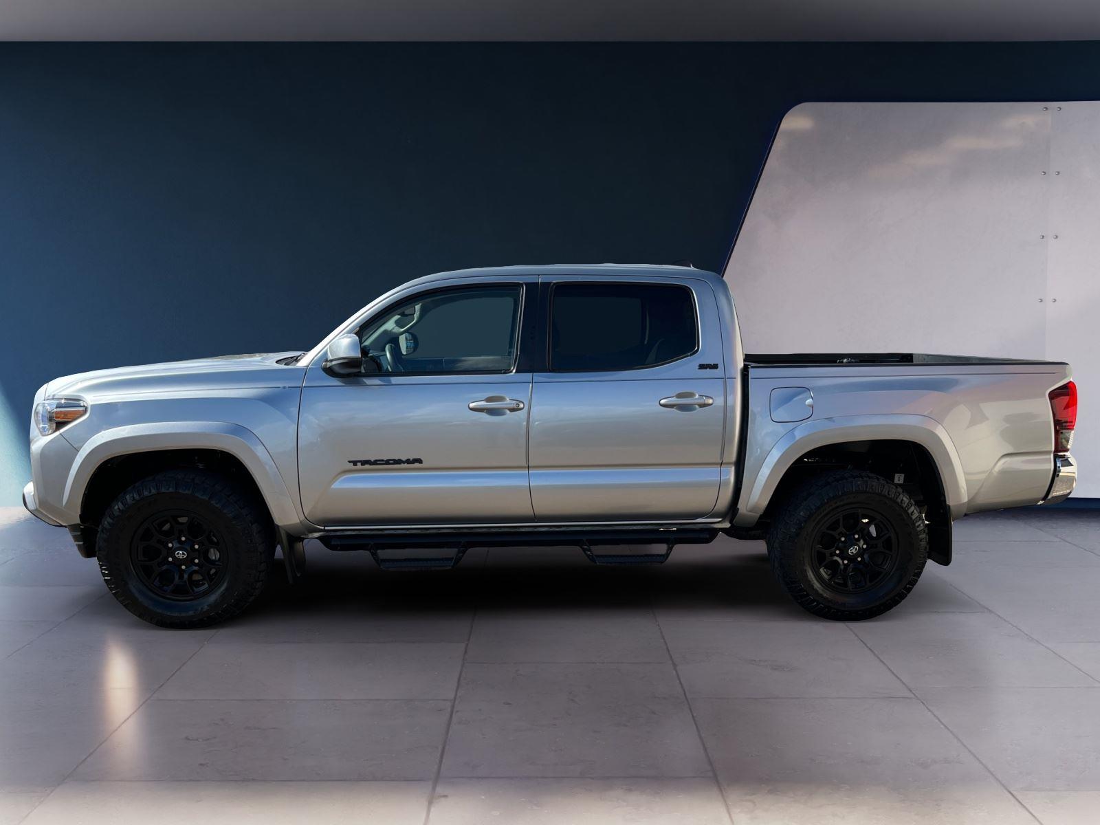 2022 Toyota Tacoma SR5 V6 photo 2