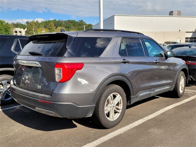 2023 Ford Explorer XLT photo 2