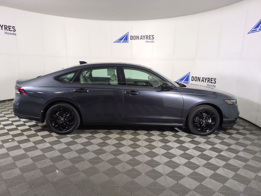 2025 Honda Accord SE photo 6