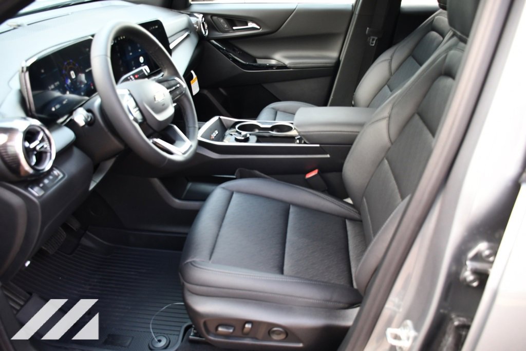 2026 Chevrolet Equinox LT photo 25
