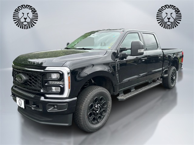 2025 Ford F-350 Super Duty XLT's photo