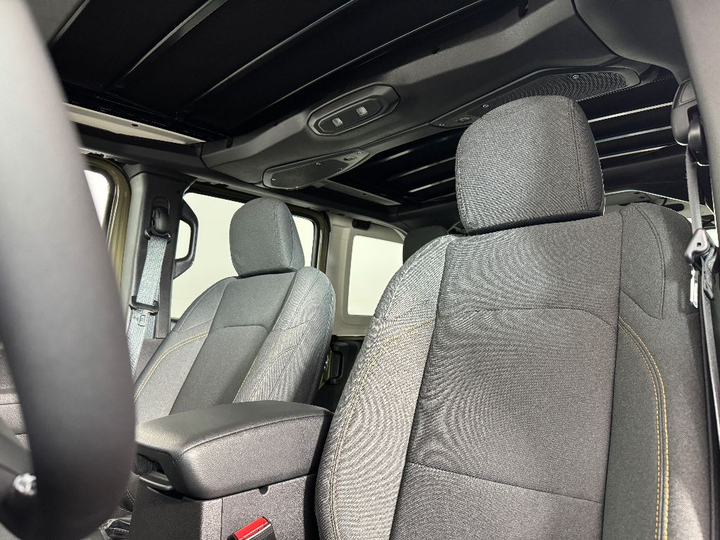 2025 Jeep Wrangler Sport S photo 3