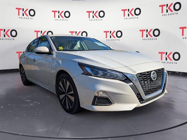 2022 Nissan Altima SV's photo