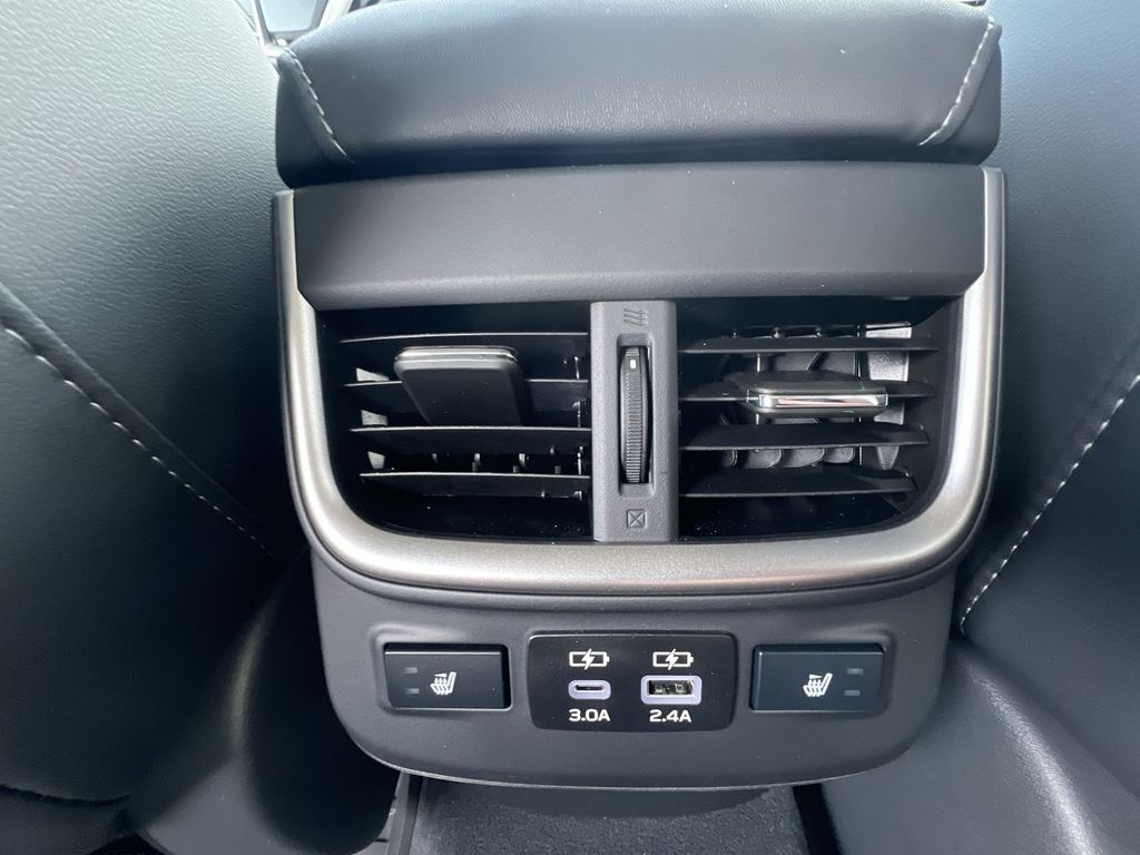 2025 Subaru Outback Touring photo 19