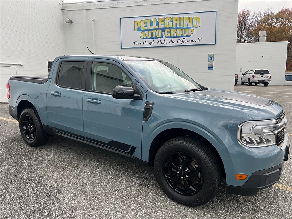 2022 Ford Maverick Lariat photo 2