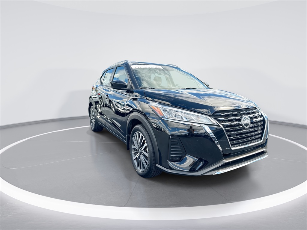 2024 Nissan Kicks SV photo 2