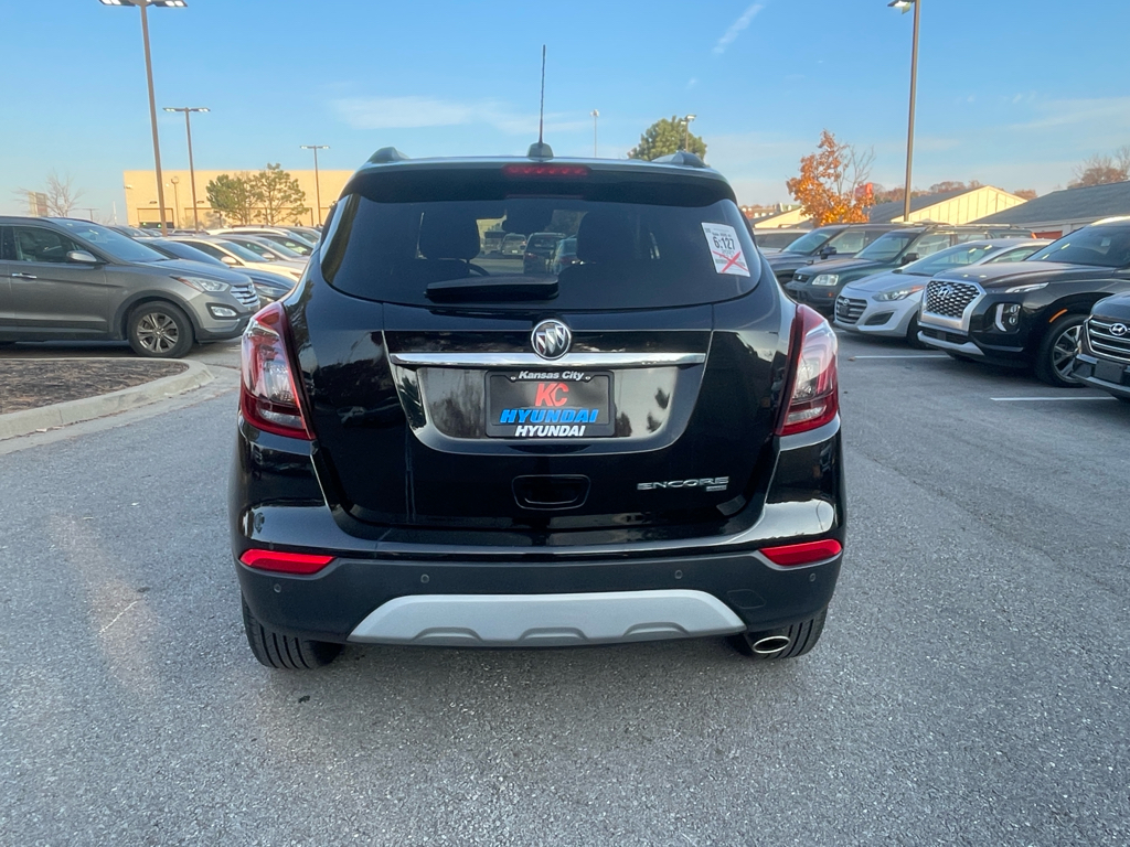 2021 Buick Encore Preferred photo 3