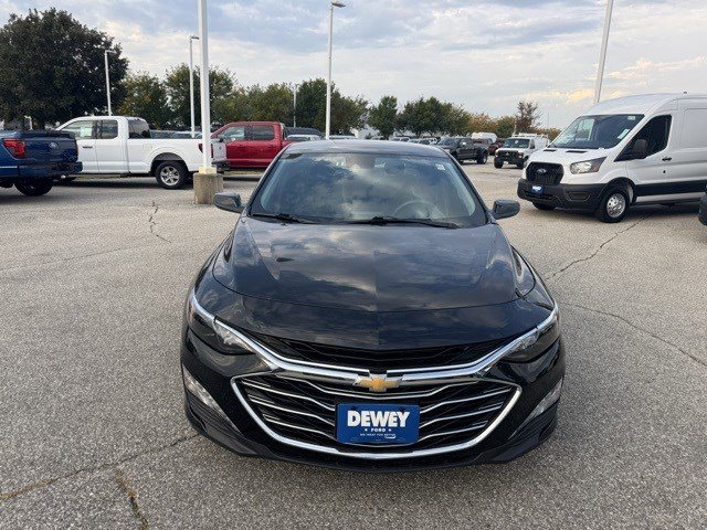 2023 Chevrolet Malibu 1LT photo 2