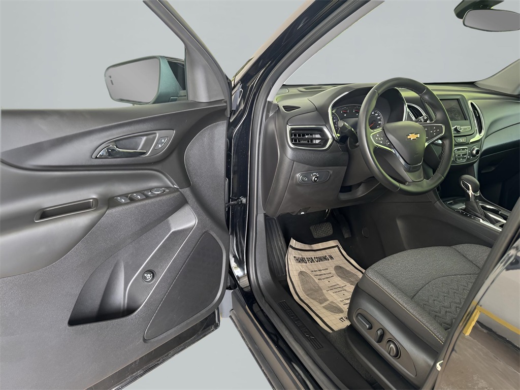 2024 Chevrolet Equinox LT photo 9