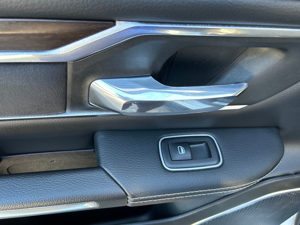 2022 Ram 1500 Laramie photo 25