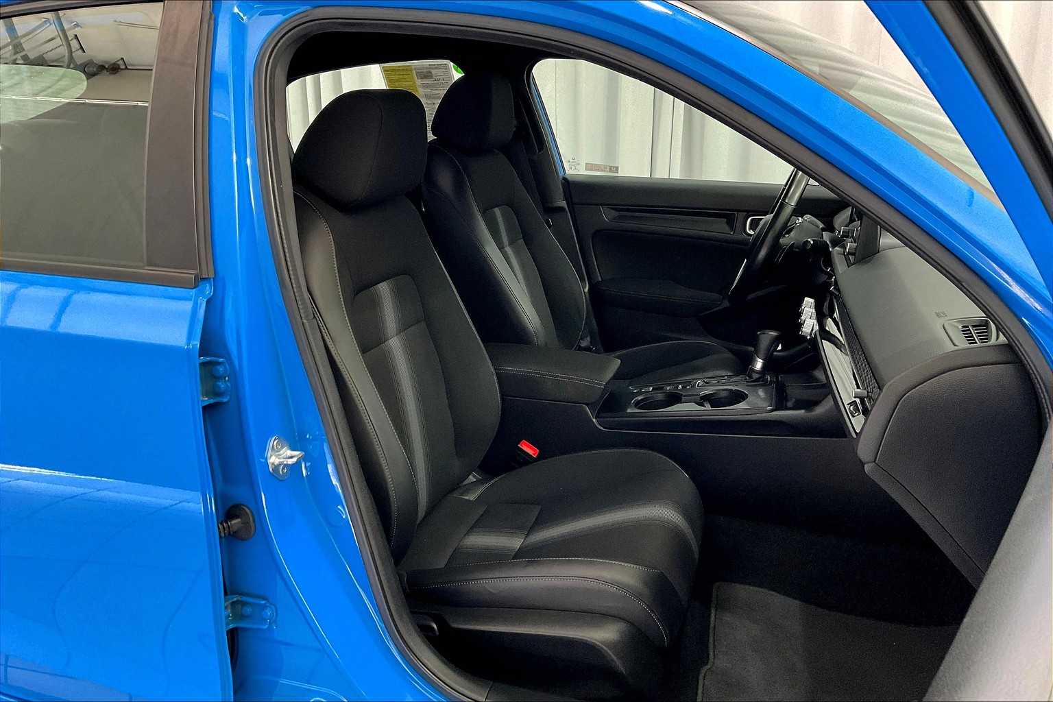 2022 Honda Civic Hatchback Sport photo 11