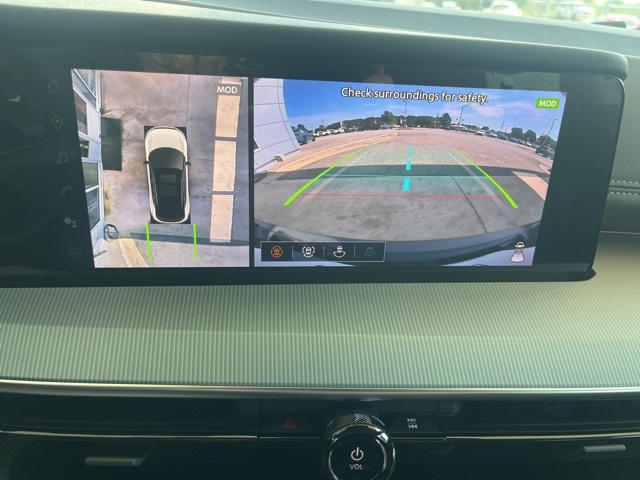 2025 Nissan Murano Platinum photo 13