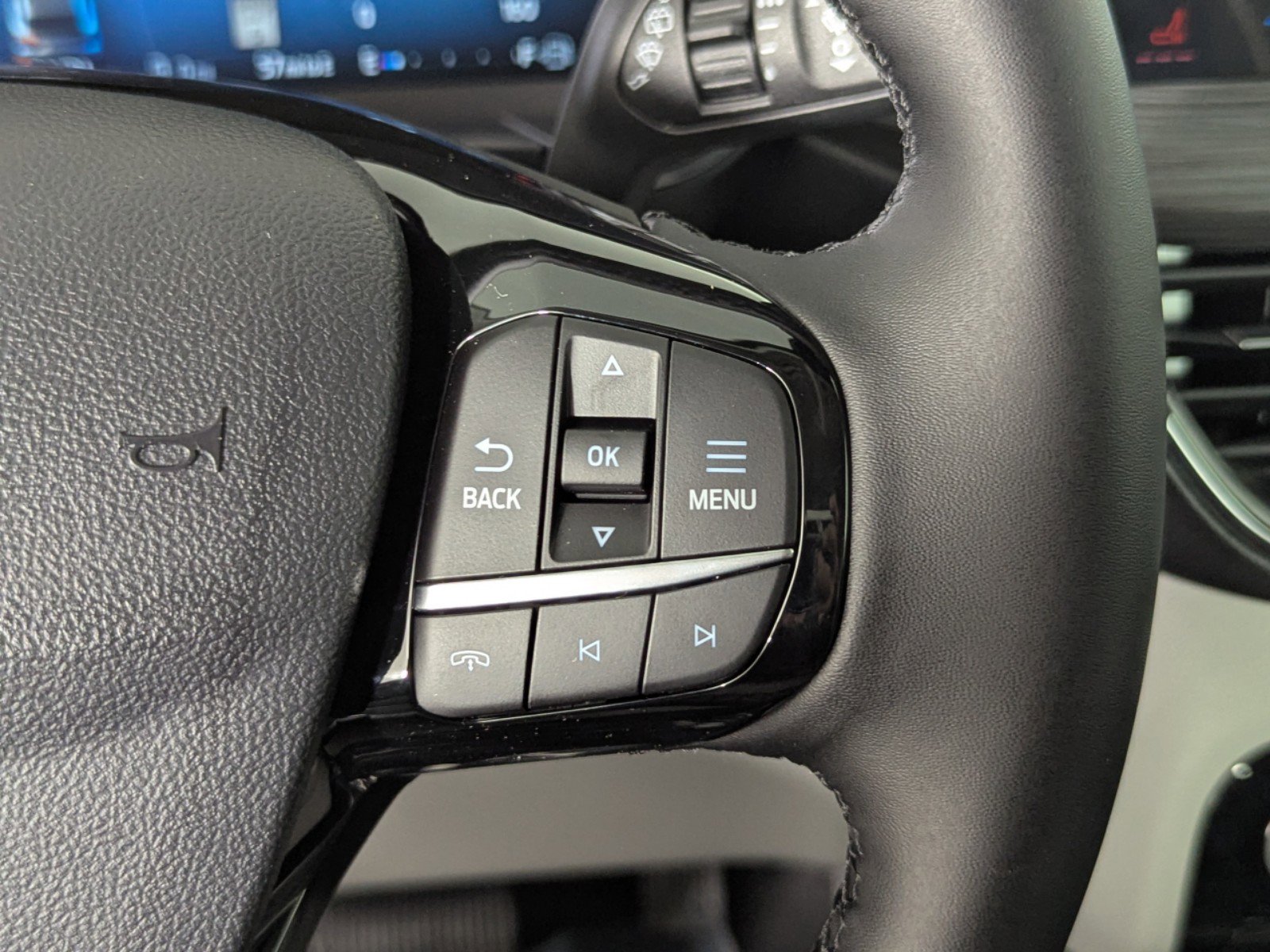 2025 Ford Escape photo 30