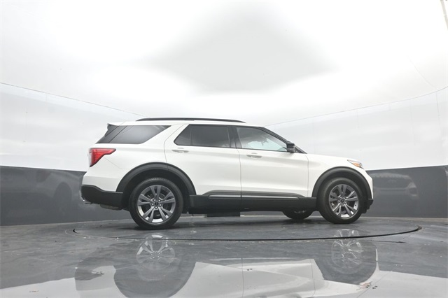 2022 Ford Explorer XLT photo 32