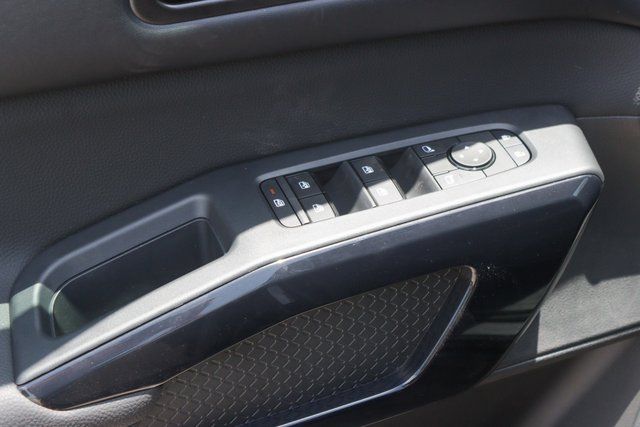 2025 Nissan Pathfinder S photo 9