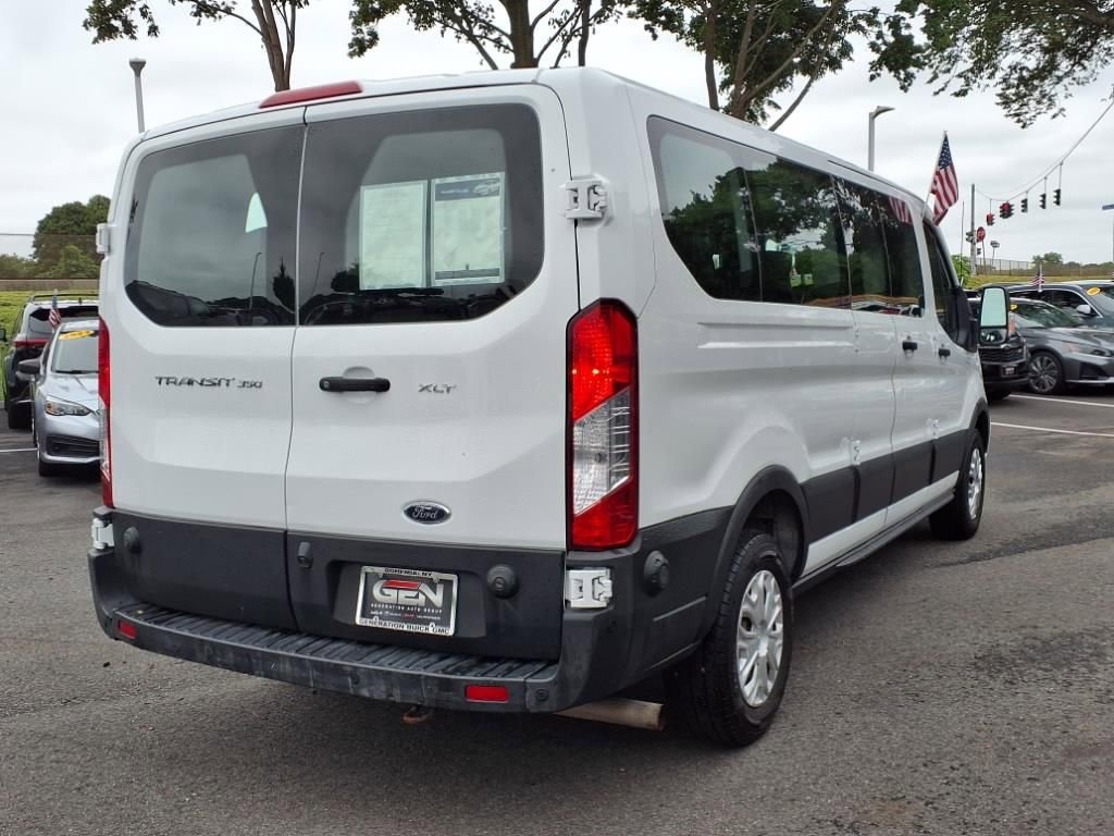 2020 Ford Transit Passenger XLT photo 5