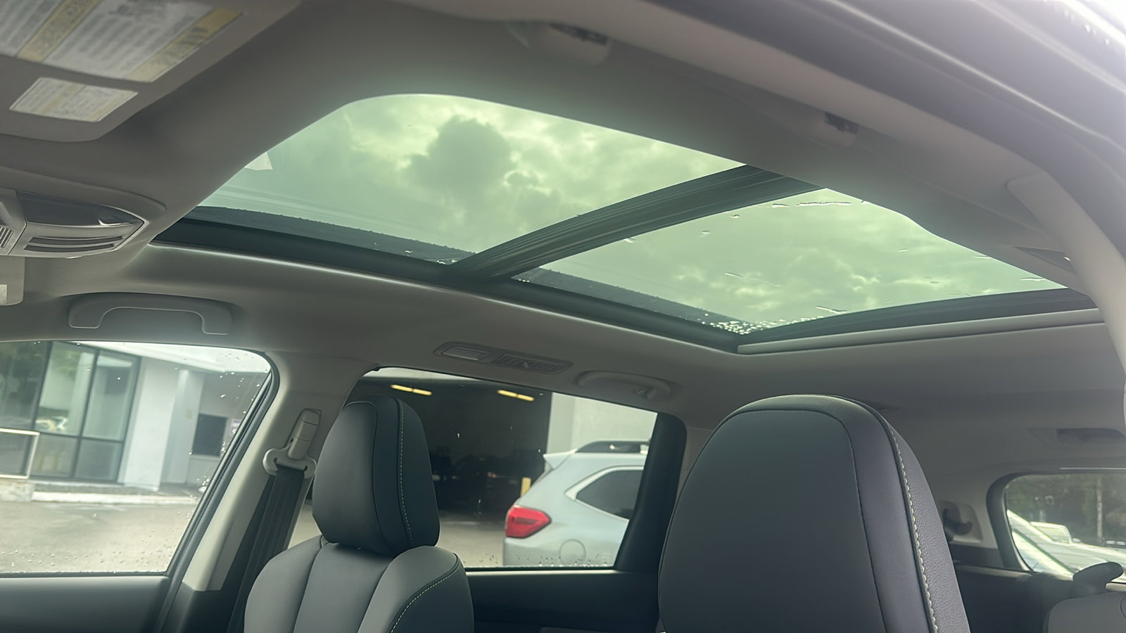 2025 Subaru Ascent Onyx Edition photo 7