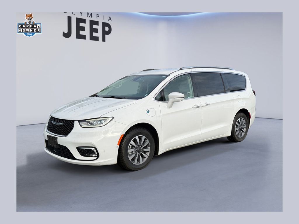 2021 Chrysler Pacifica Hybrid Touring L's photo