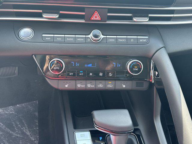 2025 Hyundai Elantra SEL Convenience photo 28