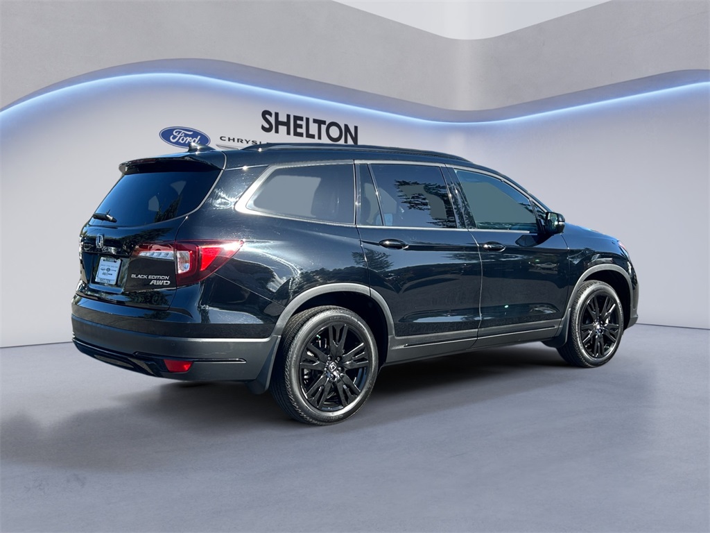 2022 Honda Pilot Black Edition photo 5
